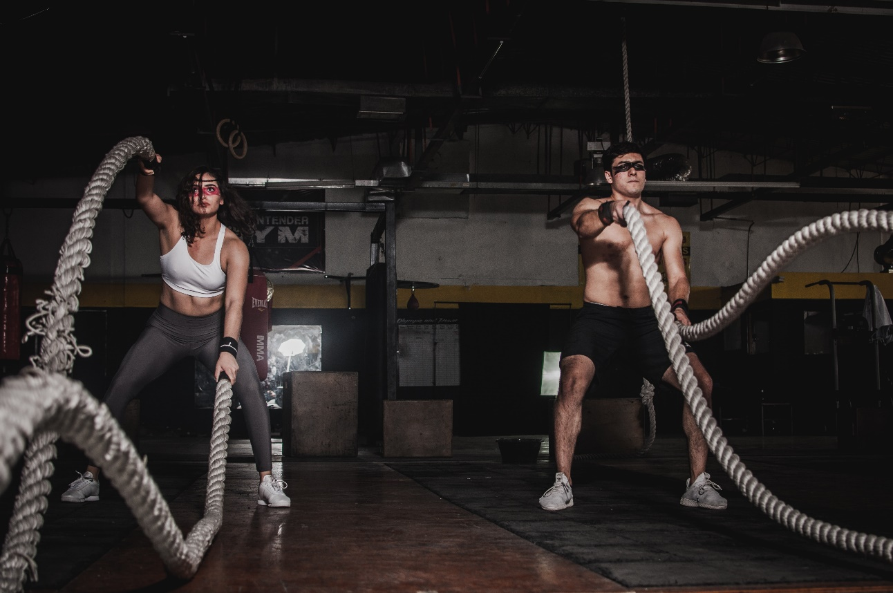 Man and woman working out