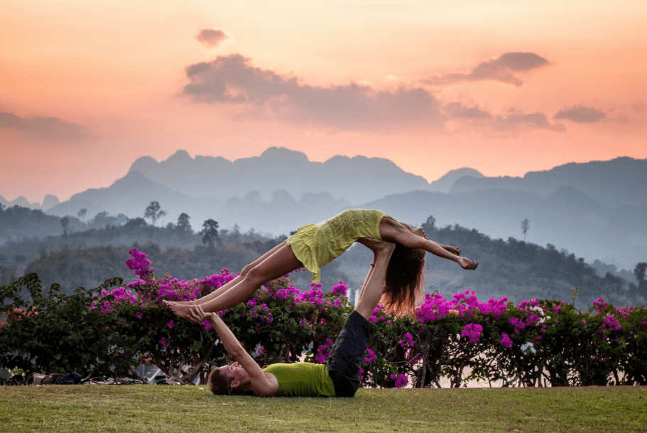 Couple-doing-yoga